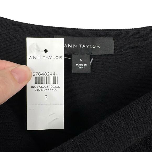 Ann Taylor NWT Black Thick Stretchy Knit Pull On Mini Skater Skirt - Picture 4 of 5